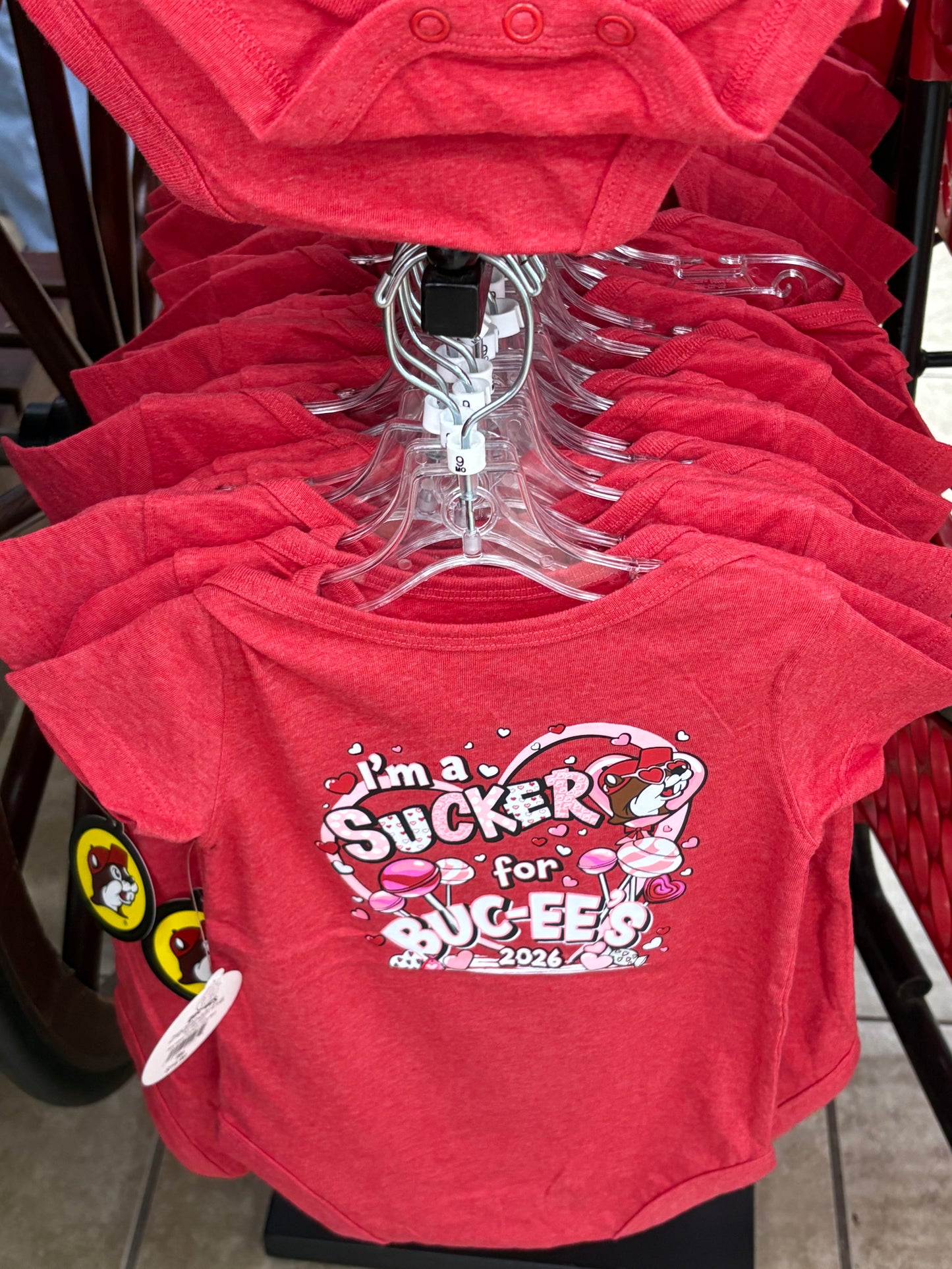 Buc-ee’s 2026 Valentine “I’m a Sucker for Buc-ee’s Red T-Shirt/Onesie 3mo-Adult 3X
