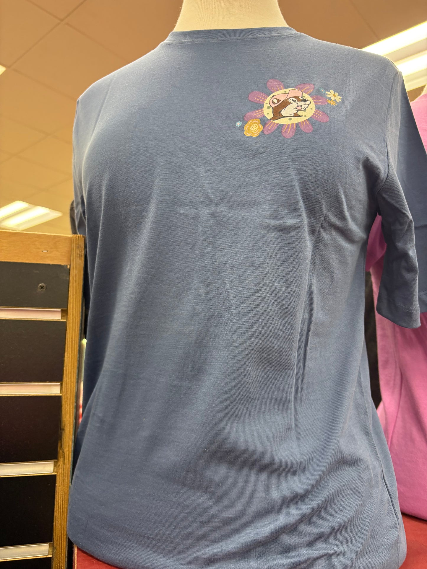 Buc-ee’s Adult Live Simple, Dream Big T-Shirt
