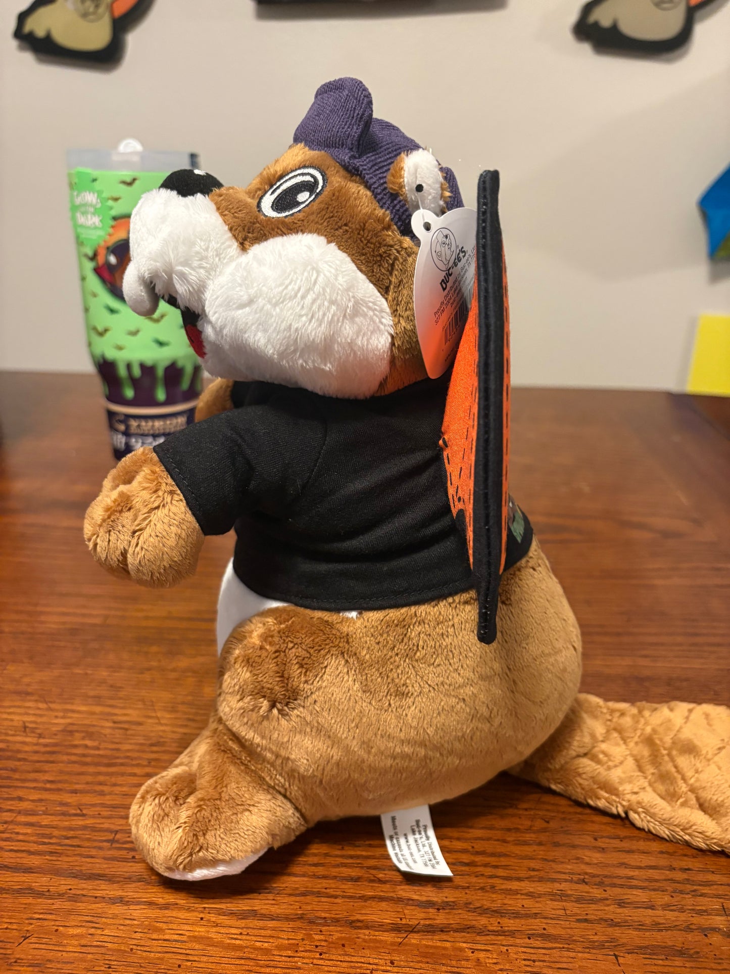 Buc-ee’s 2026 Plush Halloween Beaver with Batwings, T-shirt and Cap