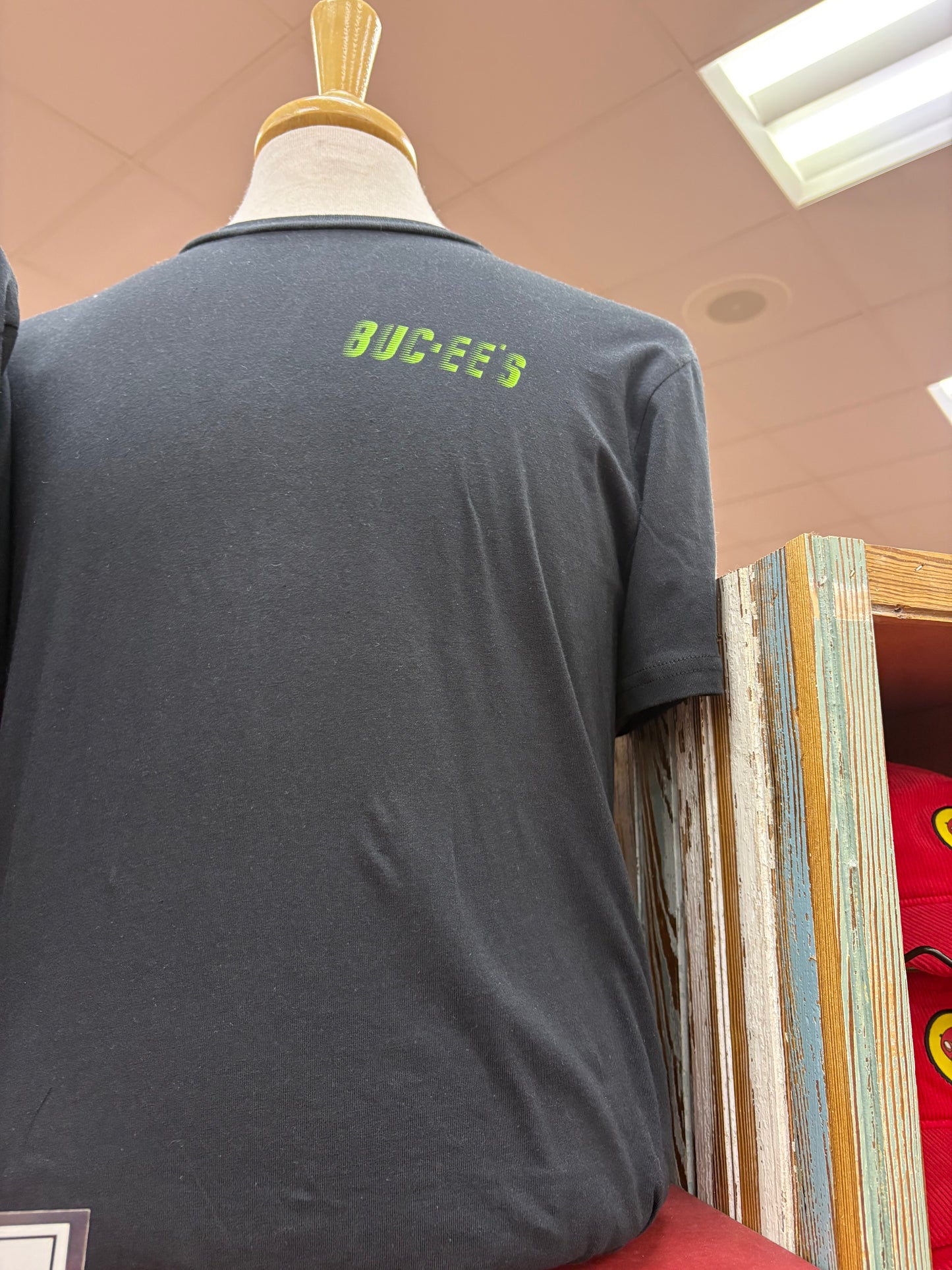 Buc-ee’s Adult Black “Turnin’ and Burnin’ Since 1982” T-shirt