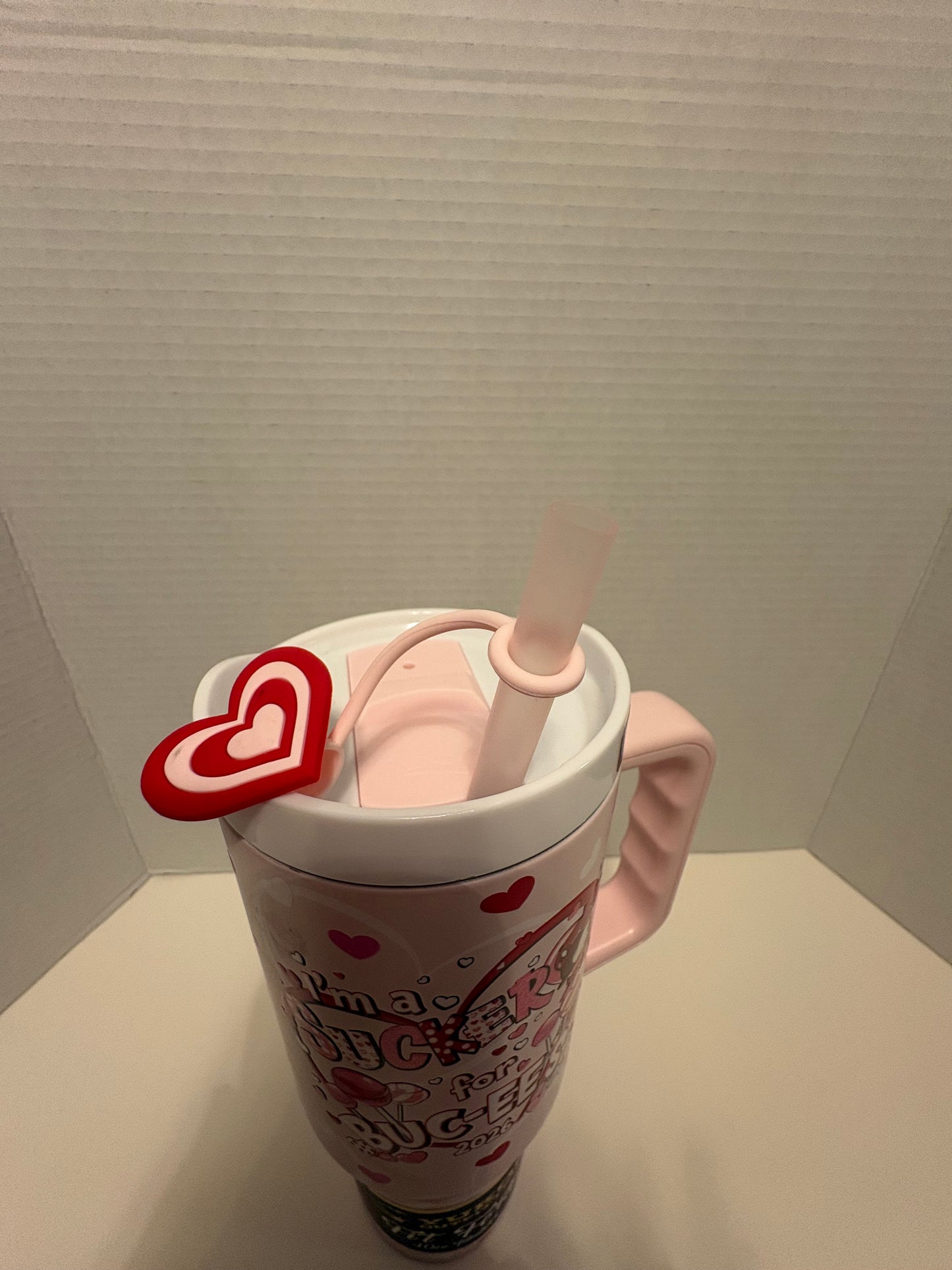 Buc-ee’s Valentine 2026 I’m a Sucker for Buc-ee’s” 40oz Tumbler with Lid and Straw