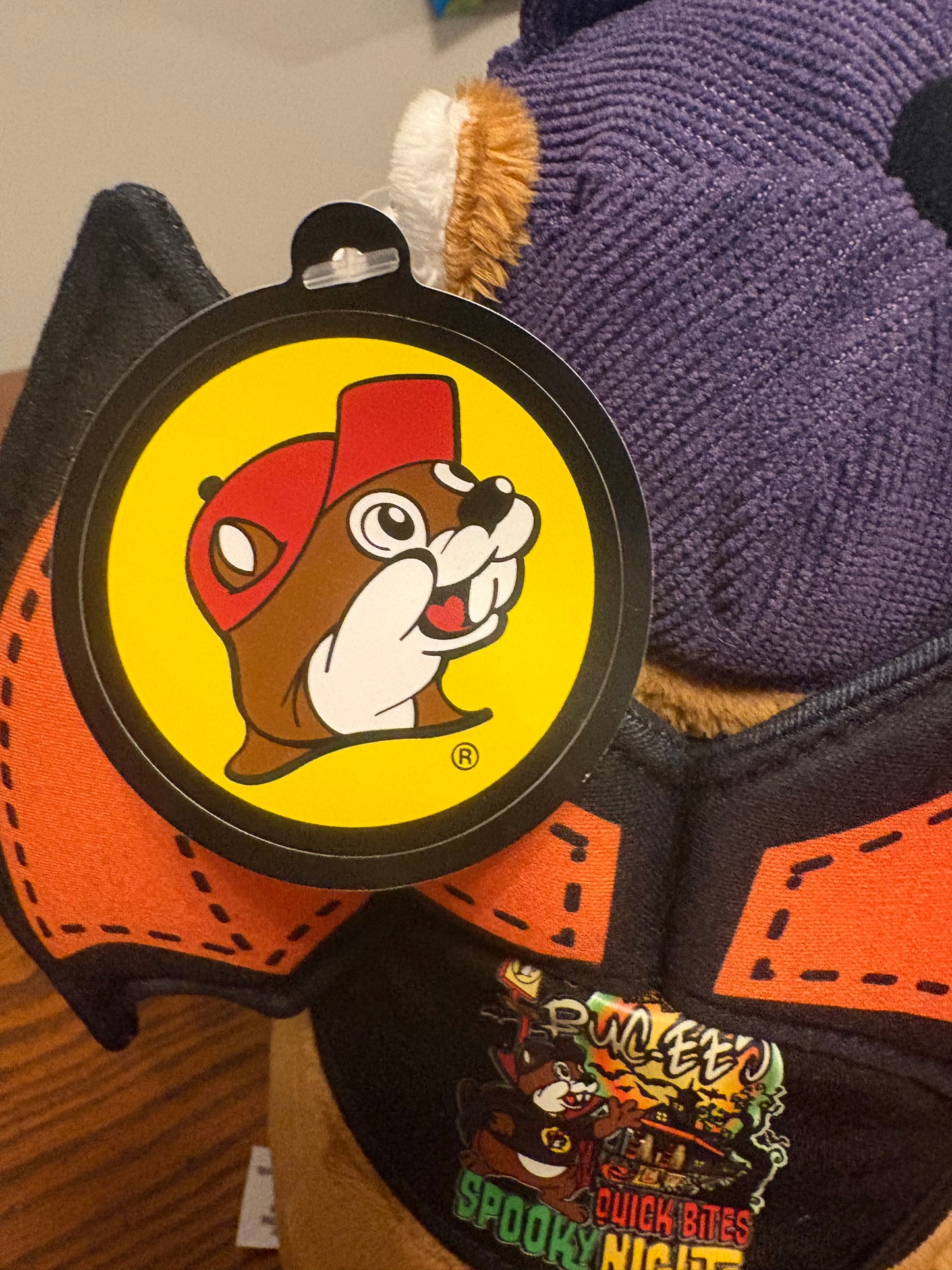 Buc-ee’s 2026 Plush Halloween Beaver with Batwings, T-shirt and Cap