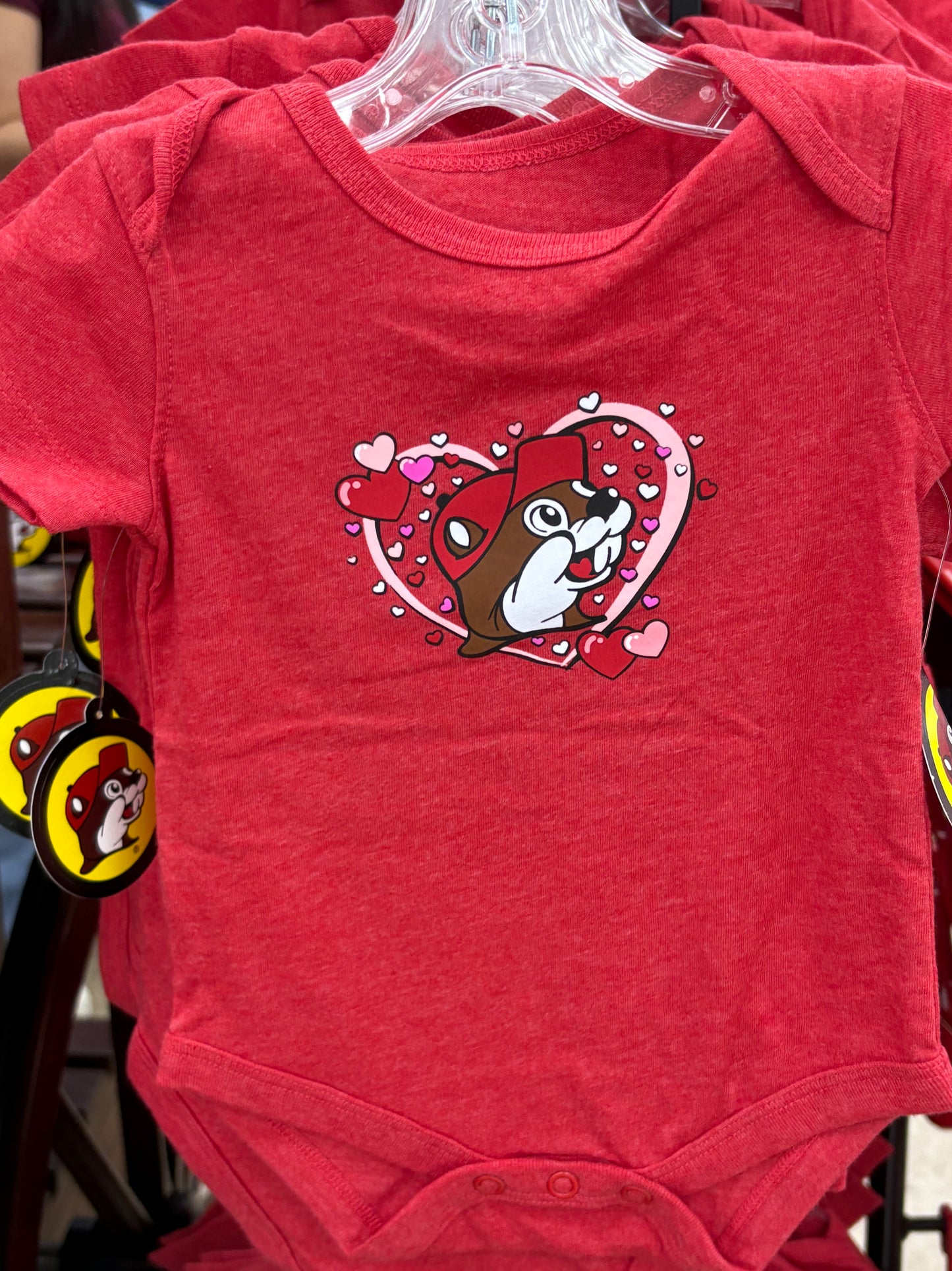 Buc-ee’s 2026 Valentine “I’m a Sucker for Buc-ee’s Red T-Shirt/Onesie 3mo-Adult 3X