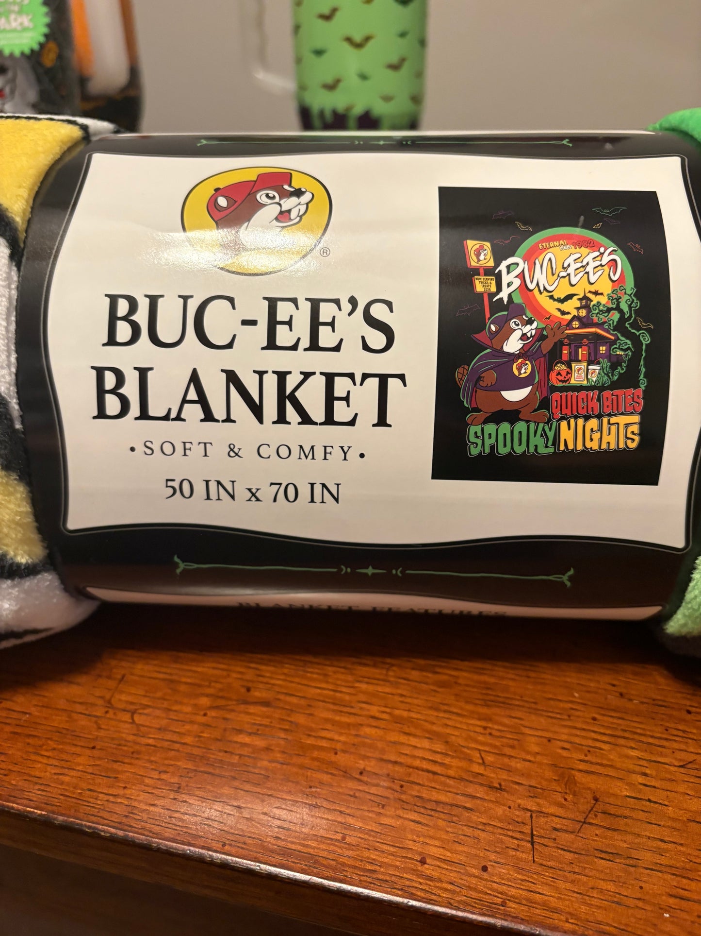 Buc-ee’s Limited Edition 2026 Eternal Since 1982 Plush Blanket
